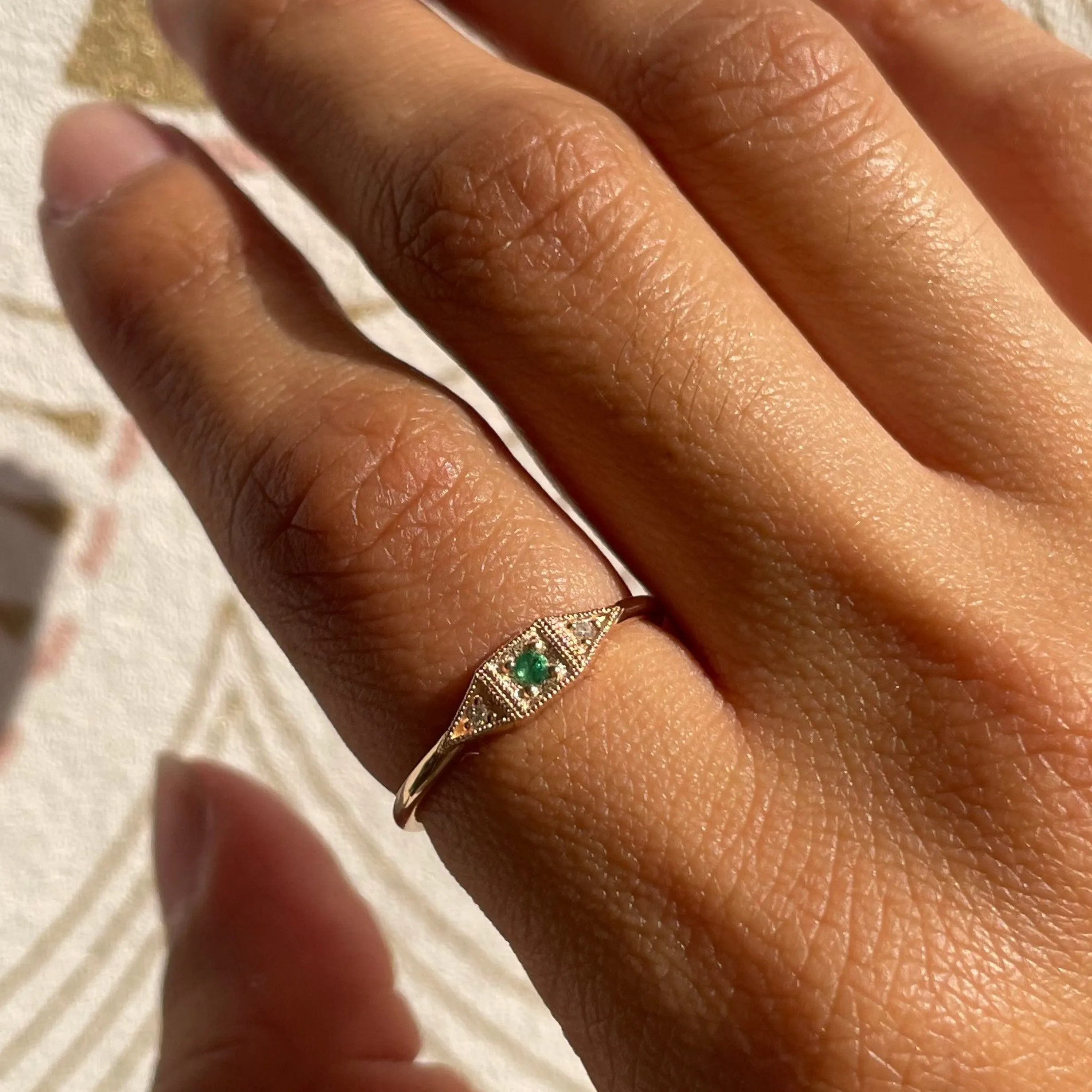 Emerald Mini Deco Point Ring