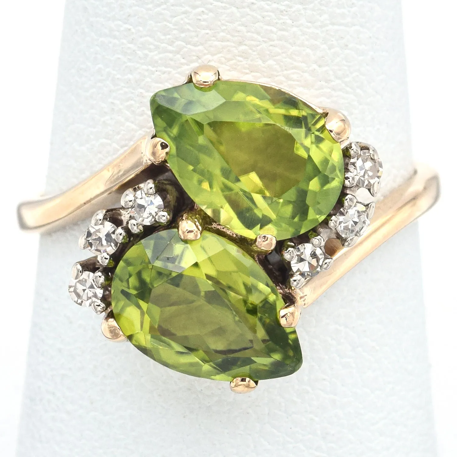 Estate 14K Yellow Gold Peridot & Diamond Band Ring Size 8