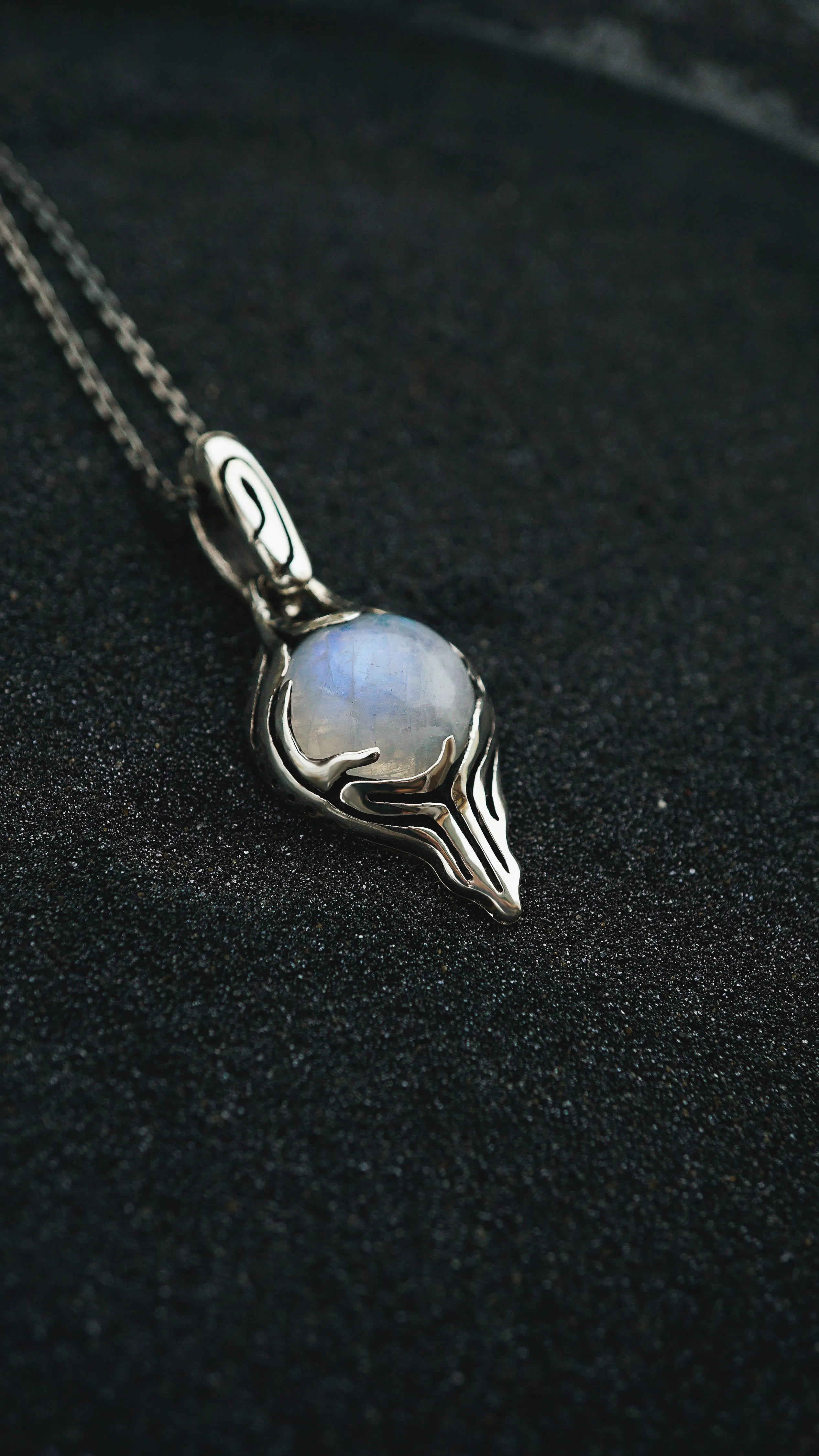 LEAF | moonstone silver pendant