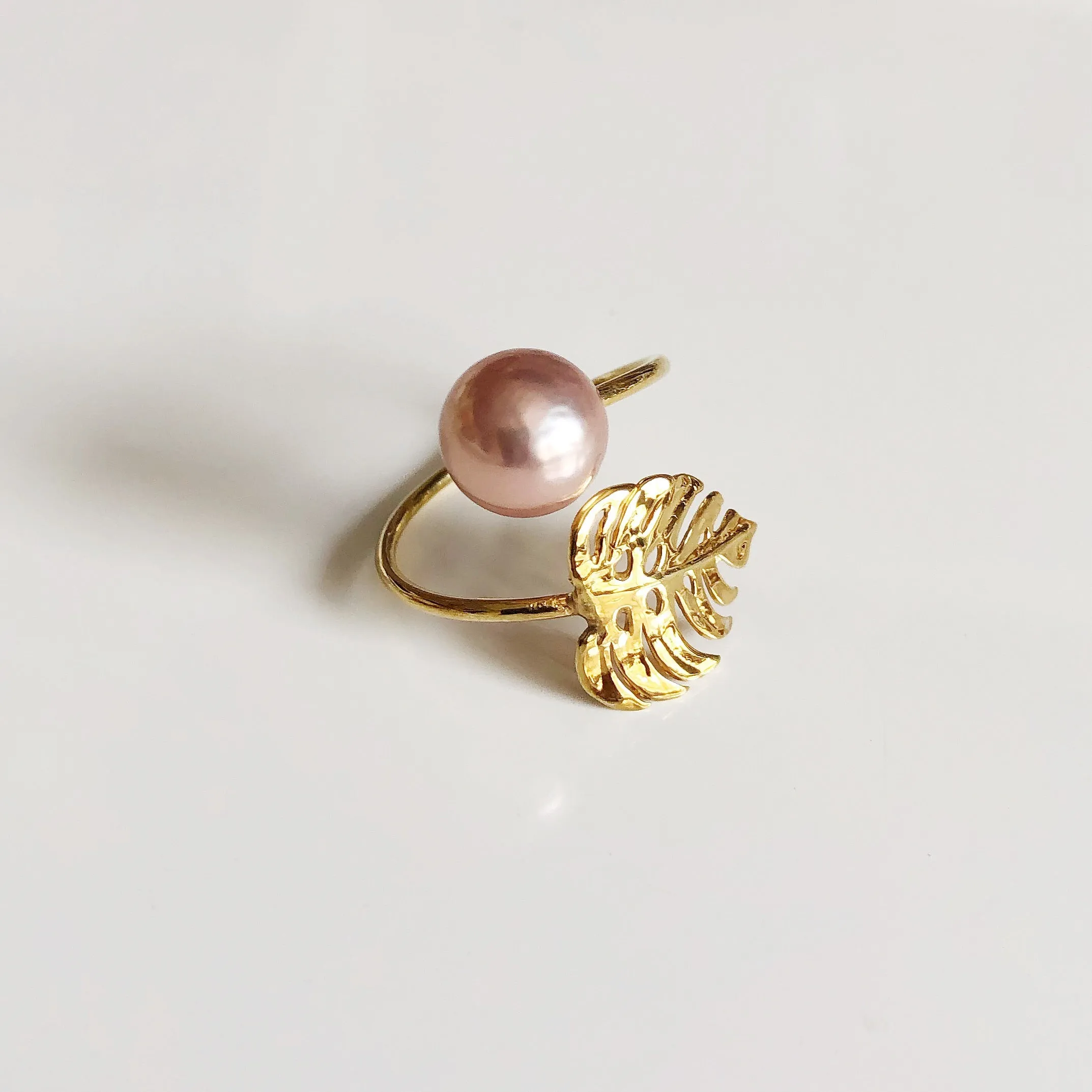 Monstera ring - Edison pearl (R198)