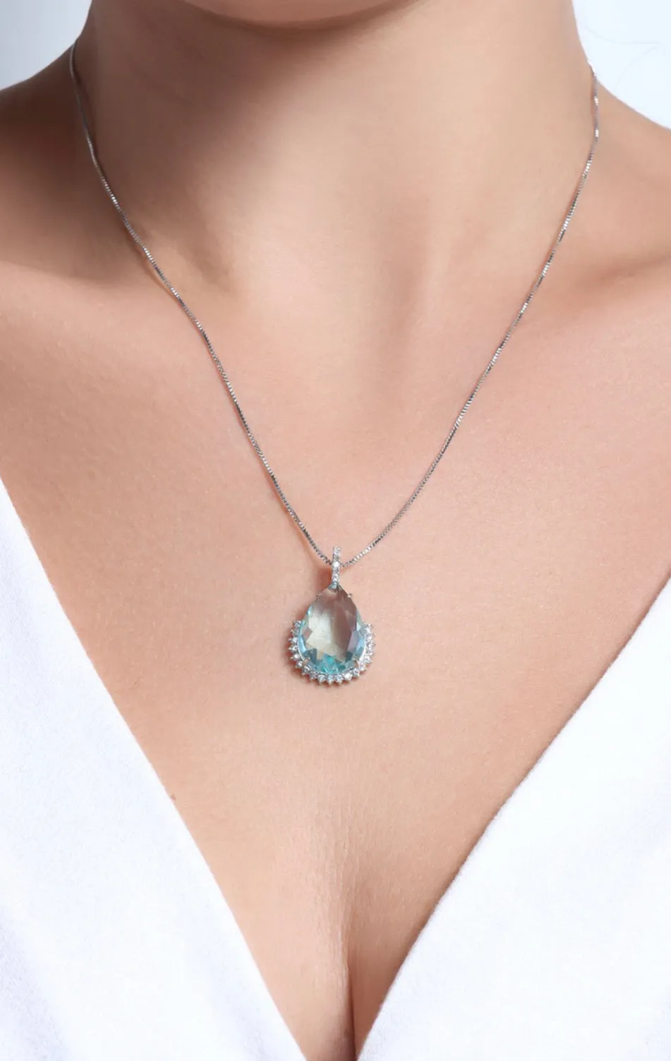 NECKLACE LIGHT BLUE TEARDROP