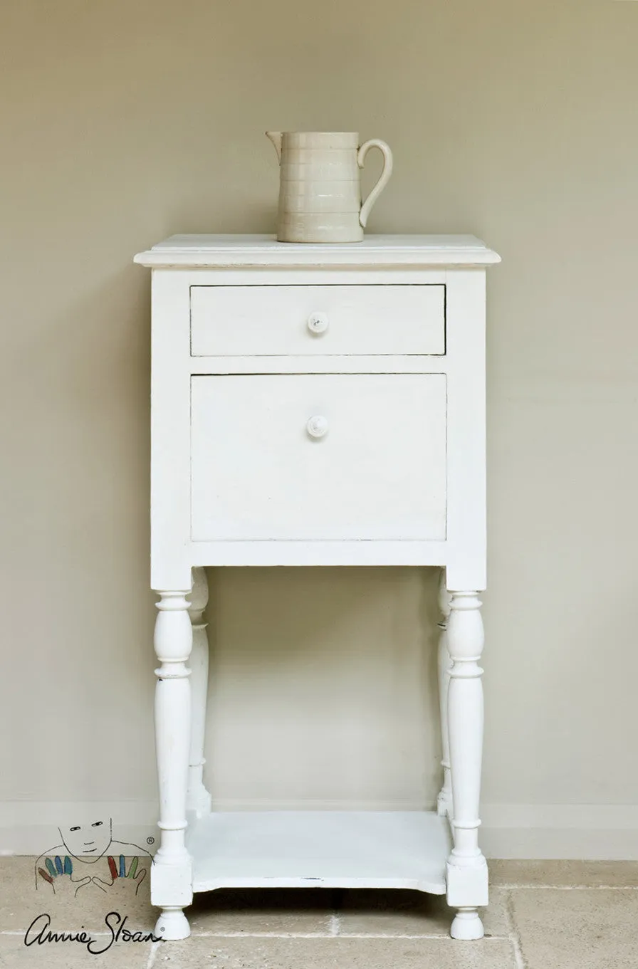 Old White Annie Sloan Chalk Paint